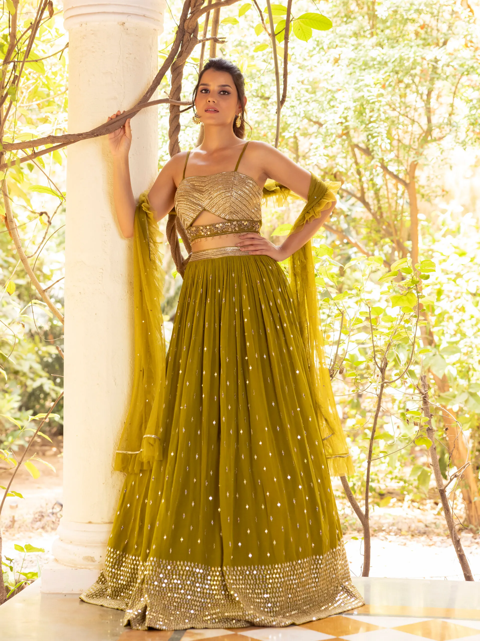 Mehendi Outfits